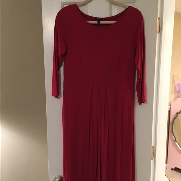 Isabella Oliver Effra Pleat Maternity Dress - Picture 2 of 4